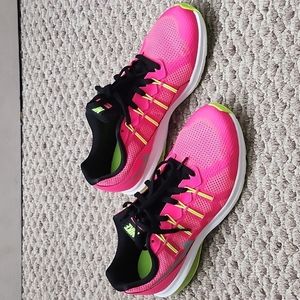 New Nike Air Max sneakers size 6Y